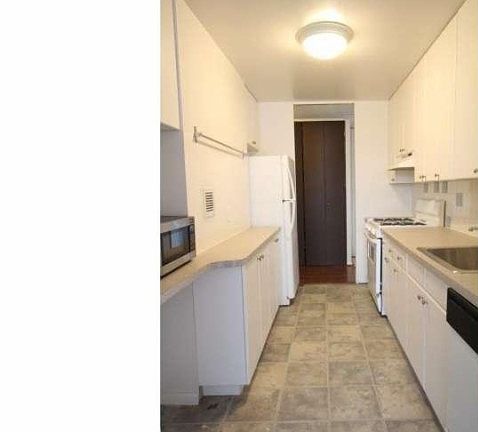 5th image of 3600 Conshohocken Ave APT 907