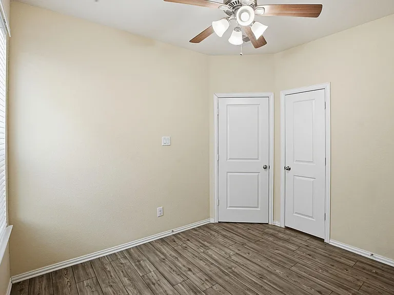 29880 Dovetail Bluff Ln — Photo 13