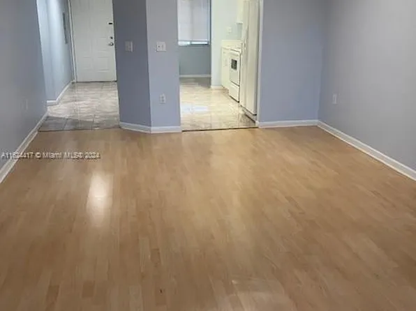 1600 SW 127th Way APT 303C, Pembroke Pines, FL 33027