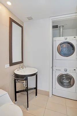 Rented by Isen & Company : Real Estate Advisors | media 17