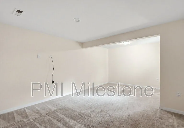 100 Bertelli Ct — Photo 21