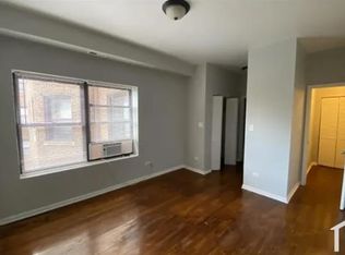 6814 S Oglesby Ave, Chicago, IL 60649