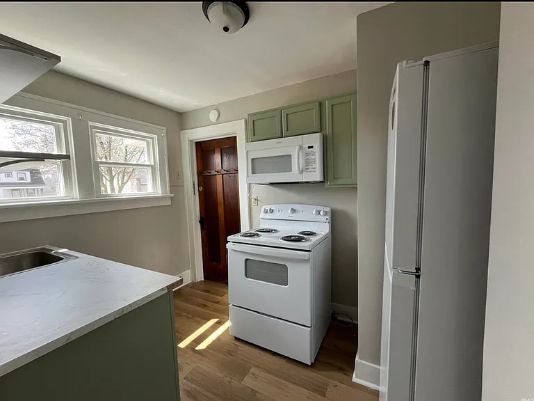 211 S Liberty St #C — Photo 5