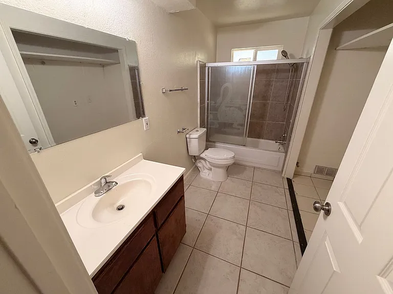 246 W Belleview Ave — Photo 9