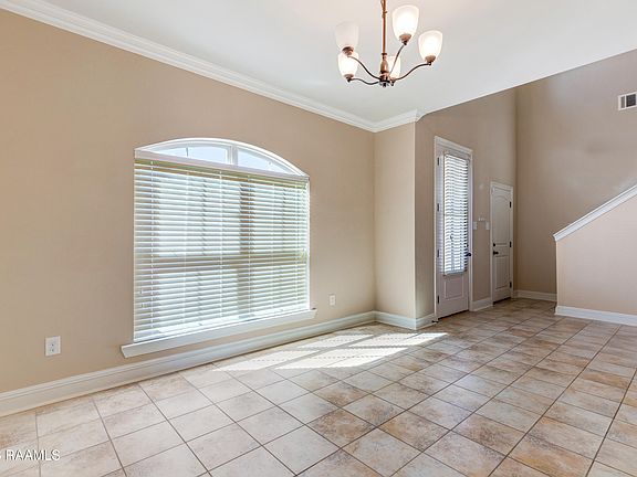 3rd image of 315 Forest Grove Dr