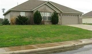 1st image of 749 Thaliel St