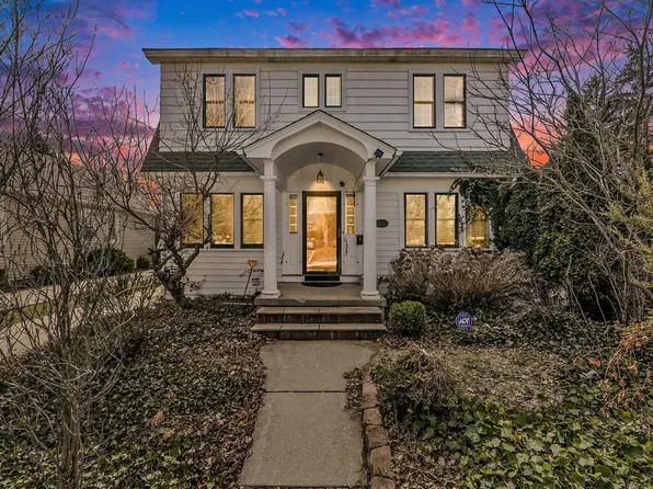 738 Marietta St NE, Grand Rapids, MI 49505