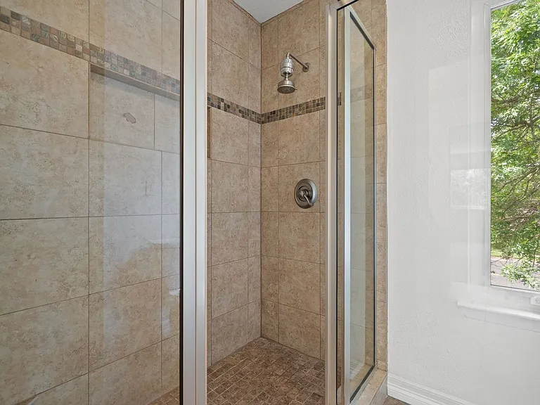 11811 Carshalton Dr — Photo 27