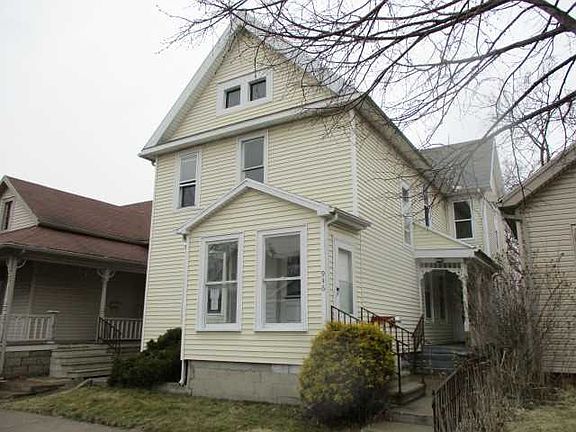 3rd image of 946 Orchard St
