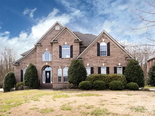 4001 Amen Ct, Matthews, NC 28104