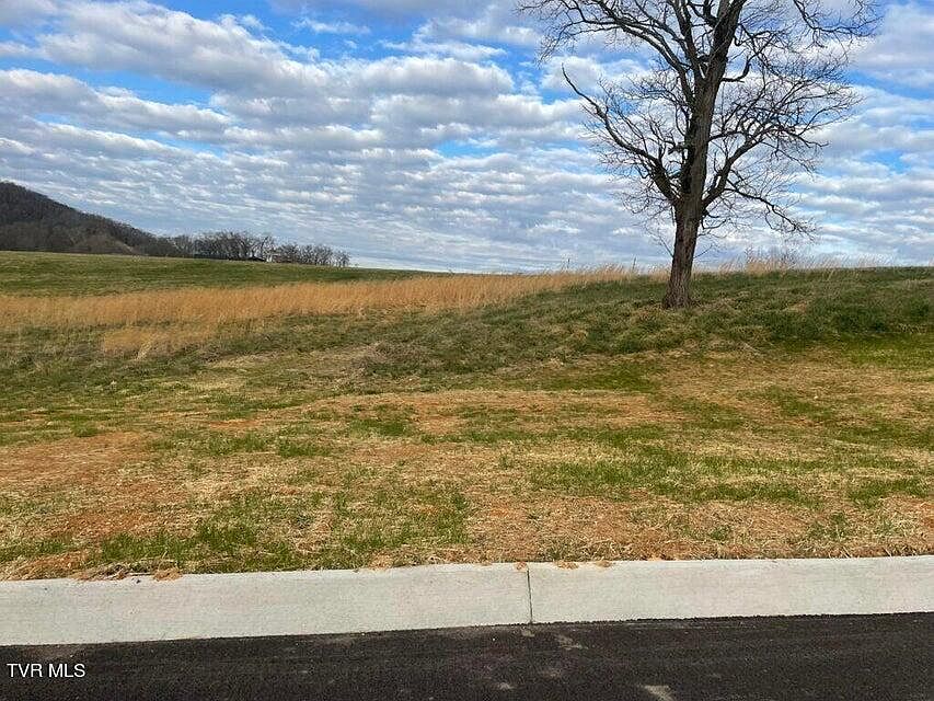 1st image of 30 Cattlemans Trl