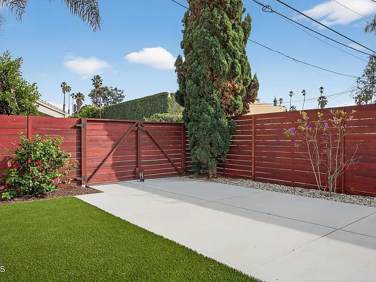 201 S Olive St — Photo 30