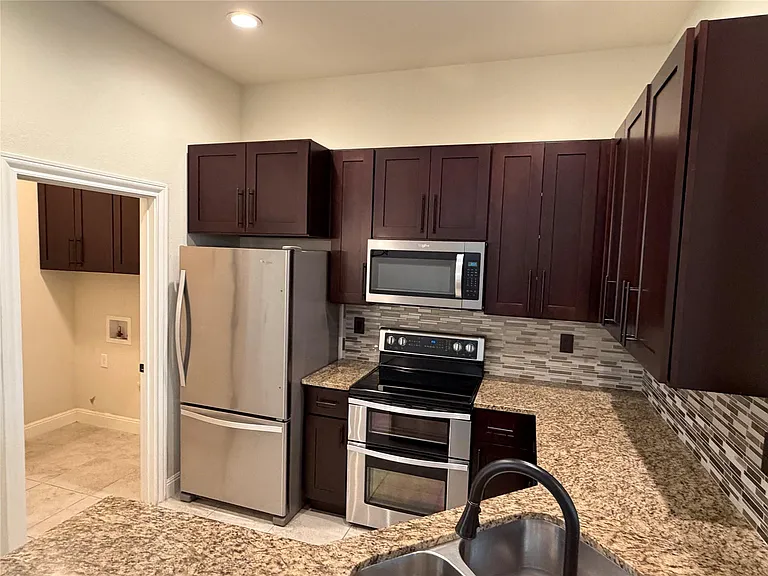 206 Fairway Cir — Photo 7