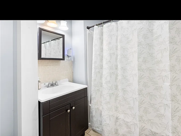 22 Suffolk St #22 — Photo 5