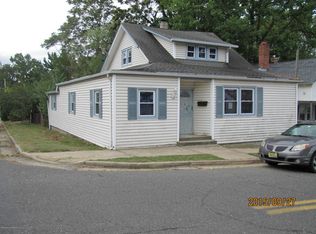 102 Center Ave, Leonardo, NJ 07737