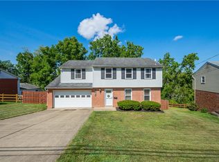 1304 Cairn Dr, Bethel Park, PA