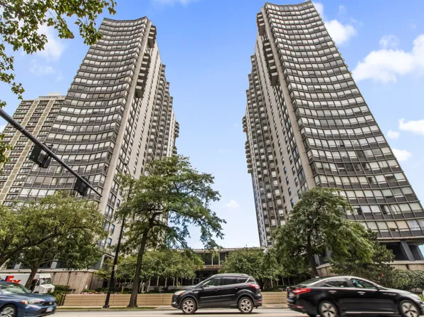 5701 N Sheridan Rd APT 16U, Chicago, IL 60660