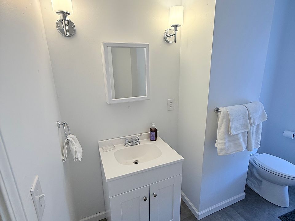 1st image of 62 Maytide St