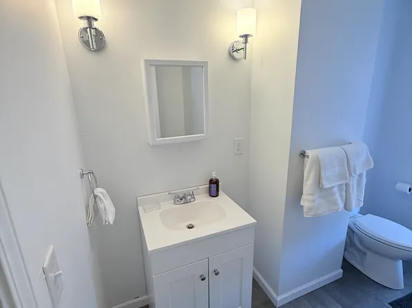 62 Maytide St, Pittsburgh, PA 15227