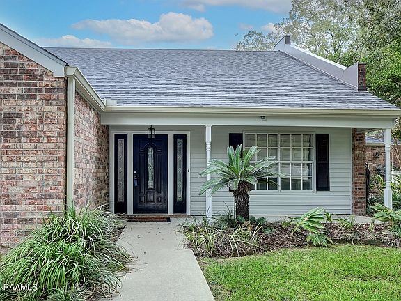 2nd image of 104 Kilbourne Cir