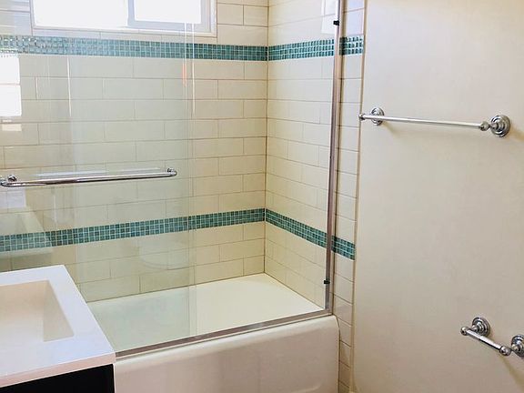 5th image of 902-910 Venice Boulevard 2404 #2426-2414