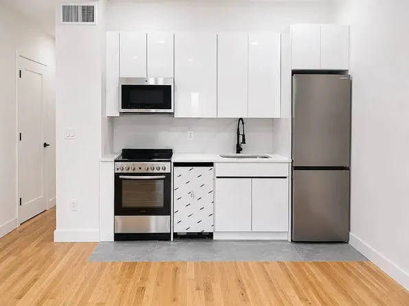 597 Grand Avenue image 1 of 1