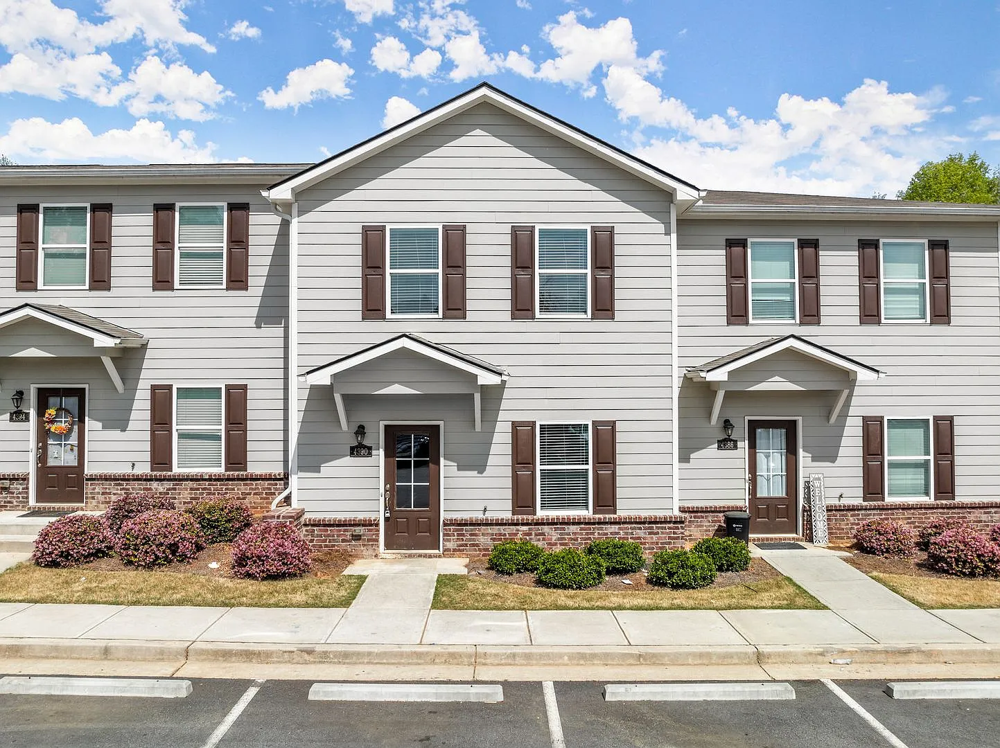 Townhome In Oakwood, GA! — Photo 2