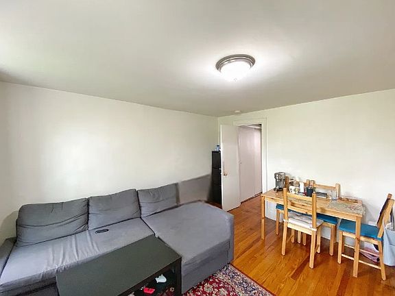 4th image of 285 9th St Fl 2