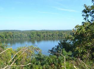 215 Bluff Rd, Tuscumbia, AL 35674