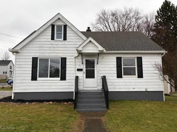 225 25th St NW, Barberton, OH 44203