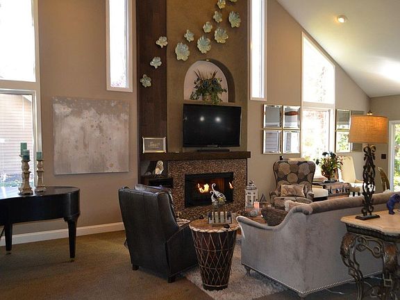 2nd image of 2322 Quail Hollow Ln