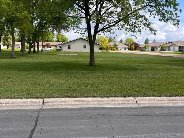 101 & 103 Kent St N, Lake Benton, MN 56149