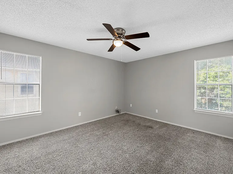2332 Melissa Dr — Photo 3