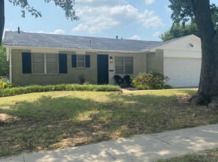 604 E 3rd Ct, Owasso, OK 74055