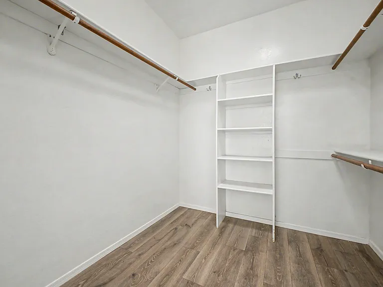 4650 N Paseo De Los Cerritos — Photo 23