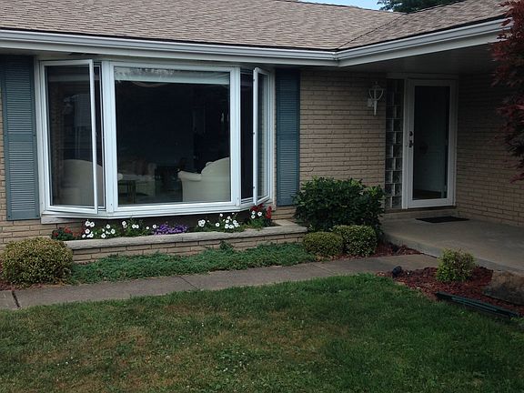 2nd image of 52883 Sunny Lane Dr