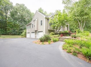 15 Jamie Rd, Dunstable, MA 01827