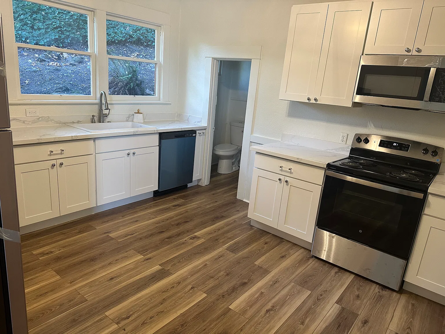 1016 Center St — Photo 1