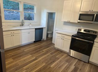 1016 Center St APT B, Oregon City, OR 97045