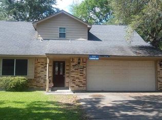 1026 Maple St, Clute, TX 77531