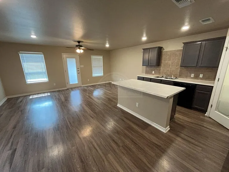 2201 Martin Luther King Jr Blvd, Killeen — Photo 6