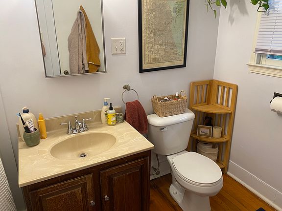 5th image of 501 W Liberty St APT 1