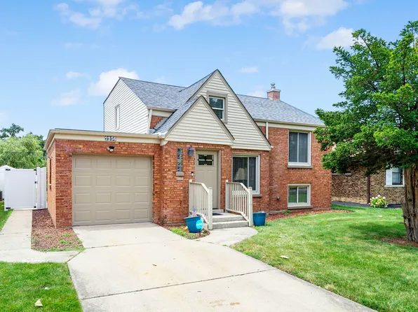 2256 S 18th Ave, North Riverside, IL 60546