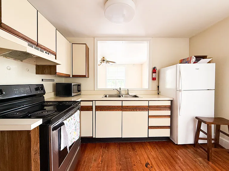 208 N Buchanan Blvd #5 — Photo 7