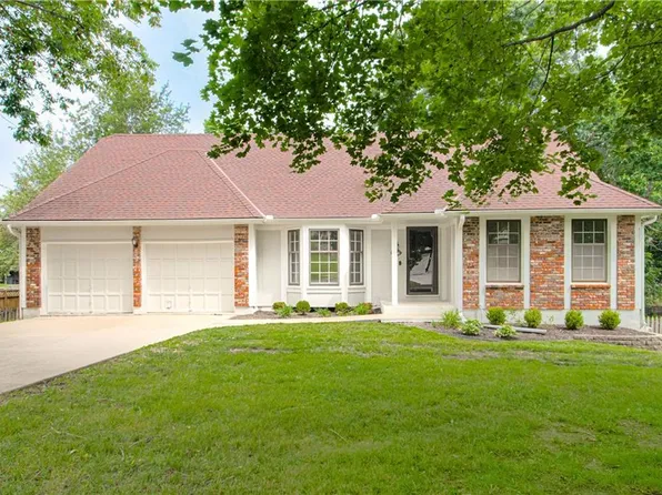 824 W 121st St, Kansas City, MO 64145