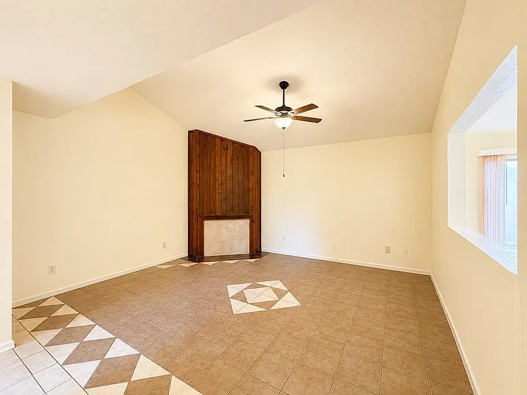 12504 Autumn Leaf Ln — Photo 11