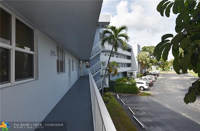2nd image of 119 Royal Park Dr APT 2F