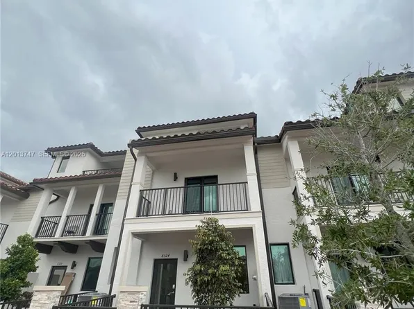 8324 NW 43rd St, Doral, FL 33166