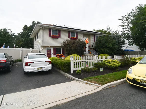 902 10th Street, Keyport, NJ 07735