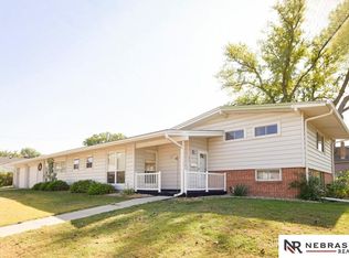 2401 S 41st St, Omaha, NE 68105